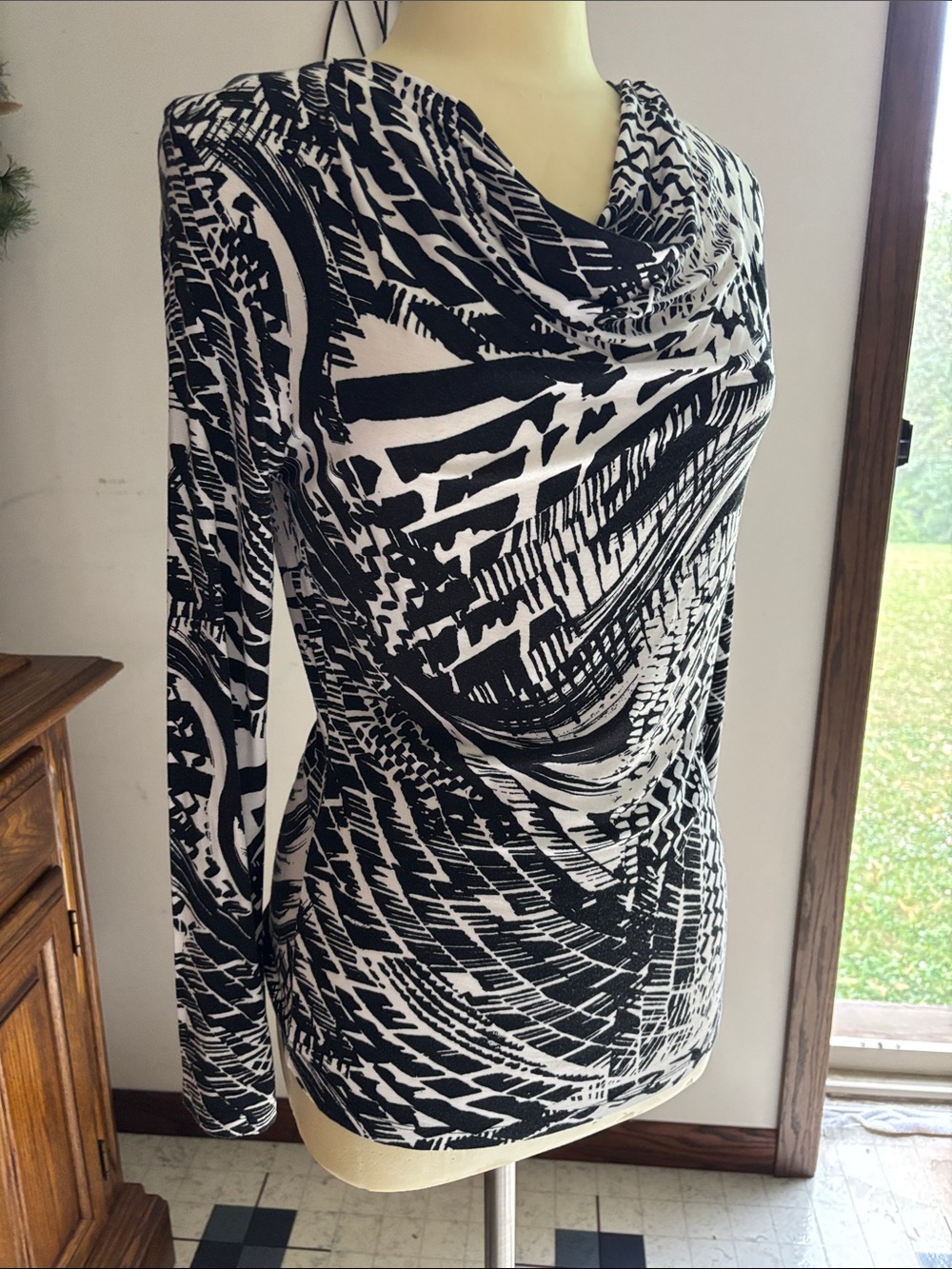 Source Unknown Black & White Draped Cowl Neck Long Sleeve Top